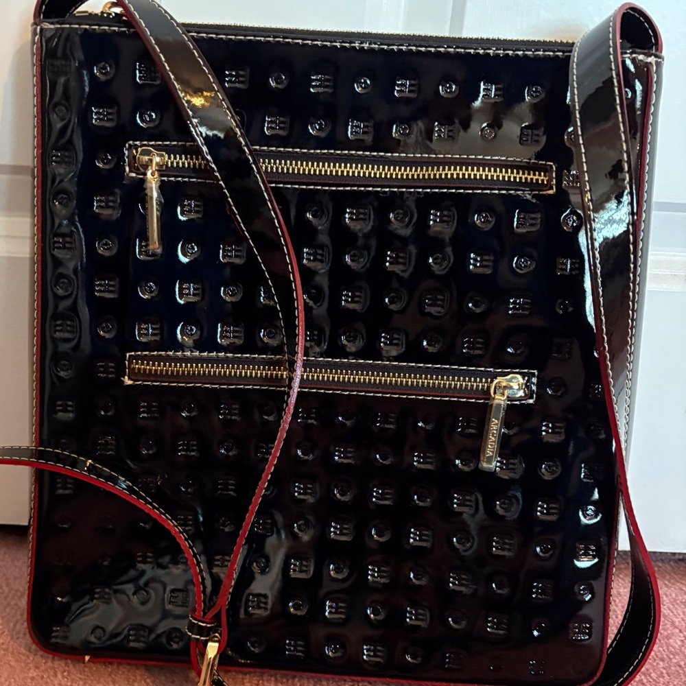 Arcadia Messenger-style” Leather Pocketbook